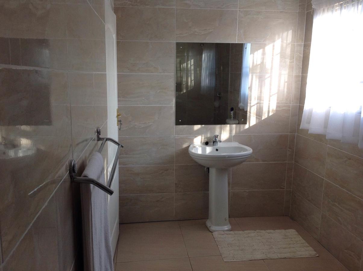Vinolux Guest House Mthatha Exterior foto